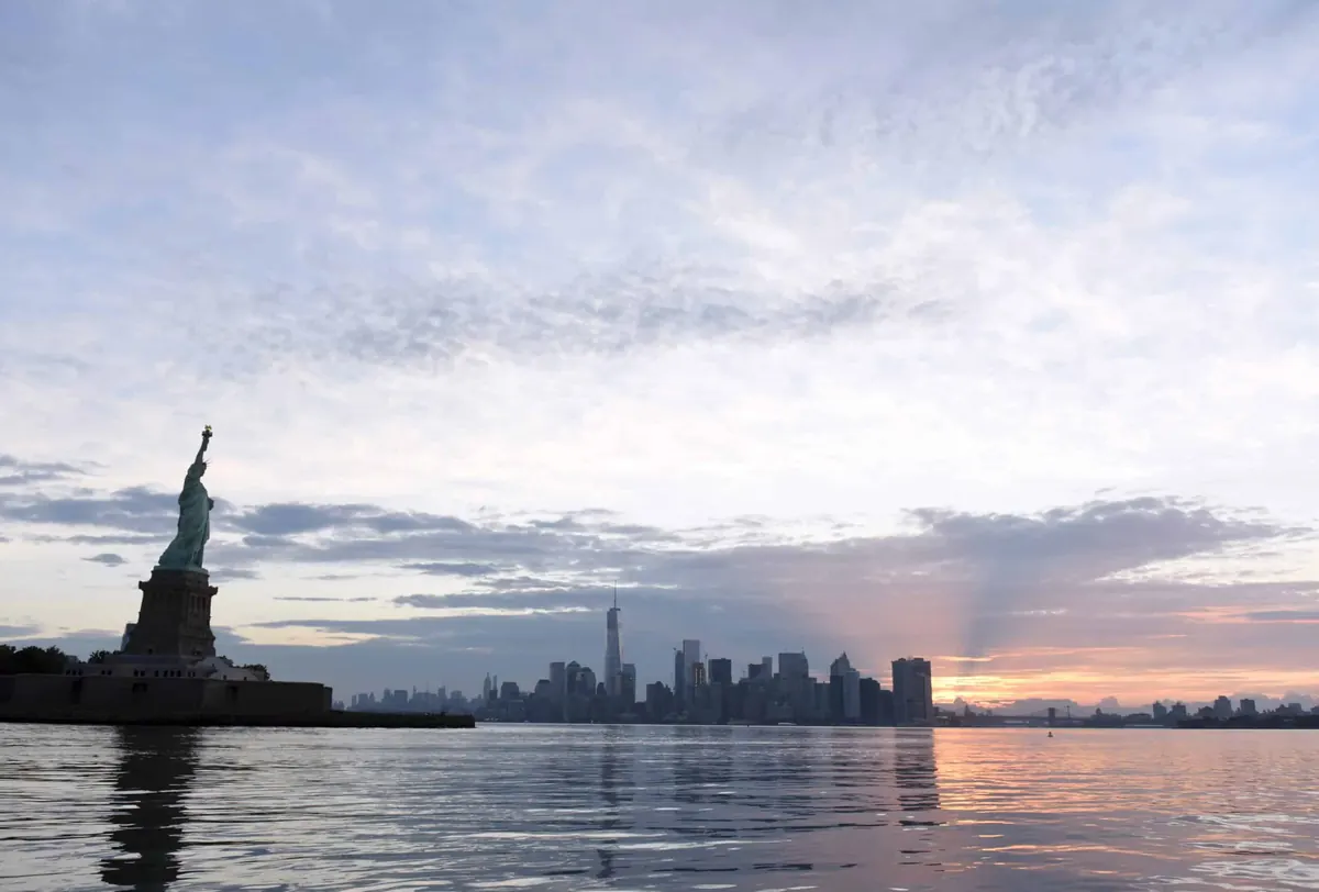 Cunard Celebrates Queen Mary 2’s 450th Transatlantic Crossing