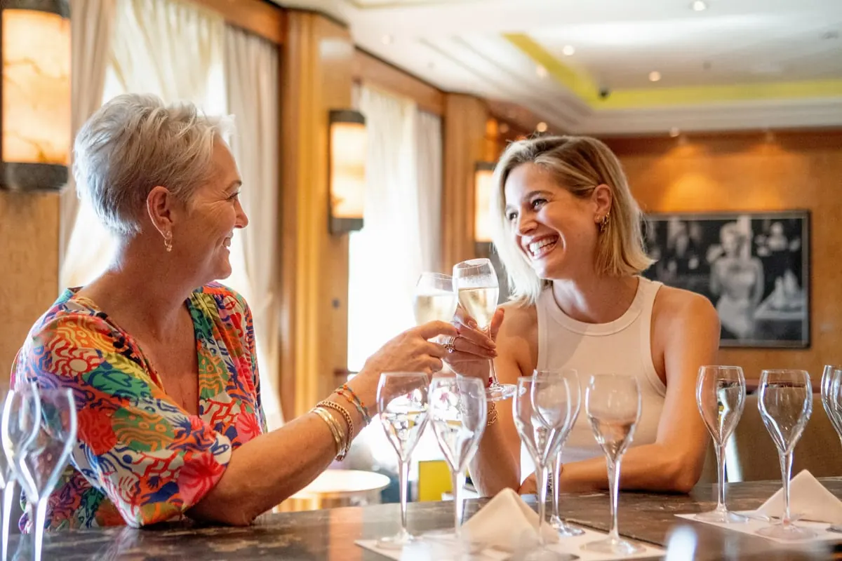 Unveiling the Majesty of Cunard’s Queen Mary 2
